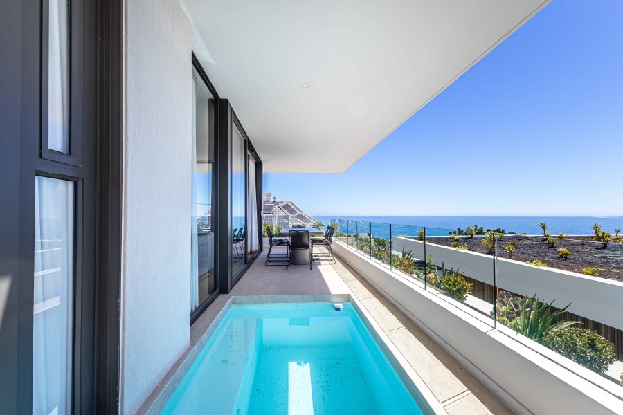 4 Bedroom Property for Sale in Fresnaye Western Cape